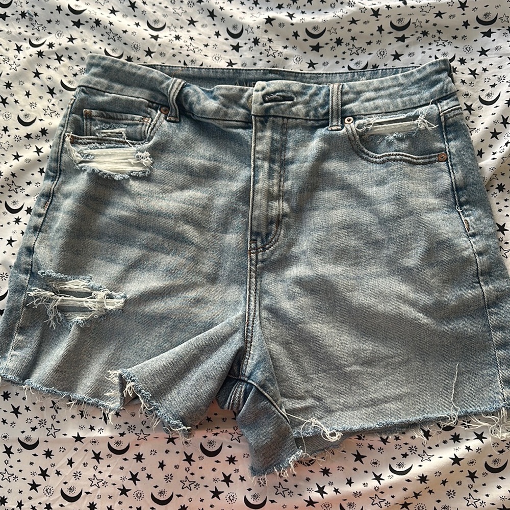 Like New size 14 Curvy Mom Shorts from American Eagle